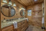 Upper Level Full Bath with Shower located in King Master